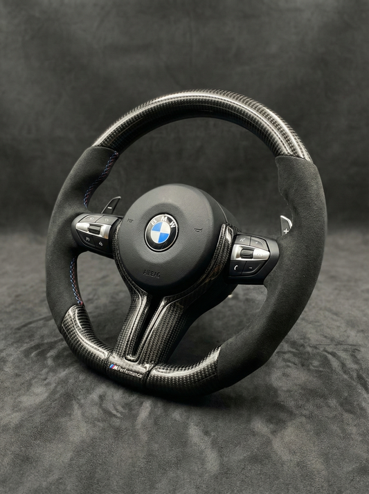 Kundenspezifisches Lenkrad BMW F