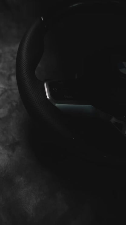 عجلة قيادة مخصصة لسيارة BMW